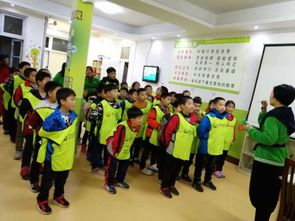 聚焦两会 破解中小学生“三点半难题”，校外托管服务亟待规范发展